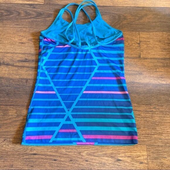 Nike sport bra top - Picture 2 of 4